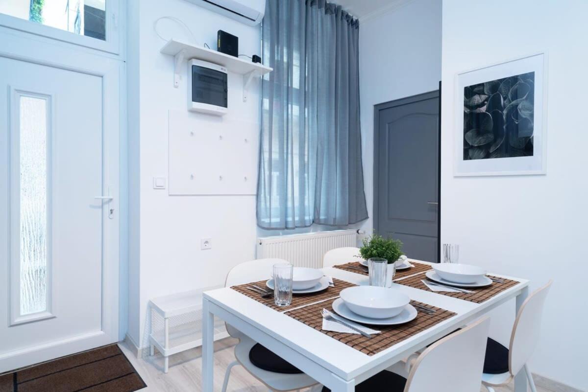 Ideal New Apartment In The Center Budapest Eksteriør billede