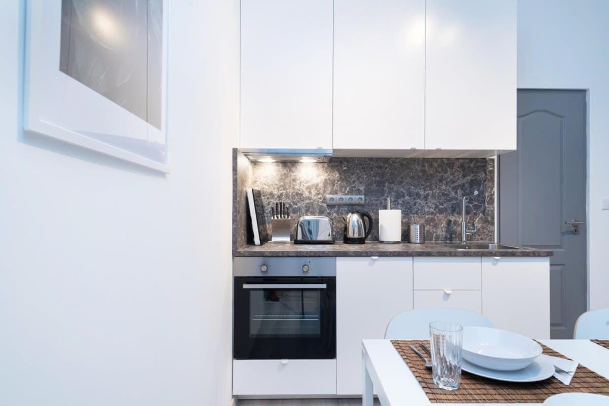Ideal New Apartment In The Center Budapest Eksteriør billede